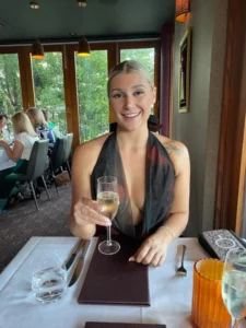 Sugar Dating vs Traditional Dating: What's the Difference?